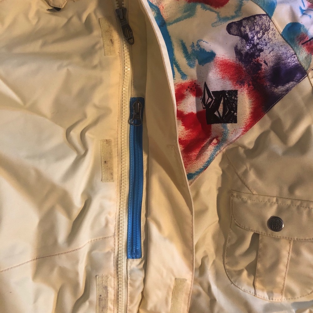 Volcom Snowboarding Jacket - image 3